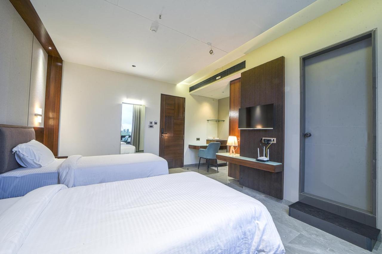 Hotel Devgiri Inn And Restaurant Sāngli Zewnętrze zdjęcie